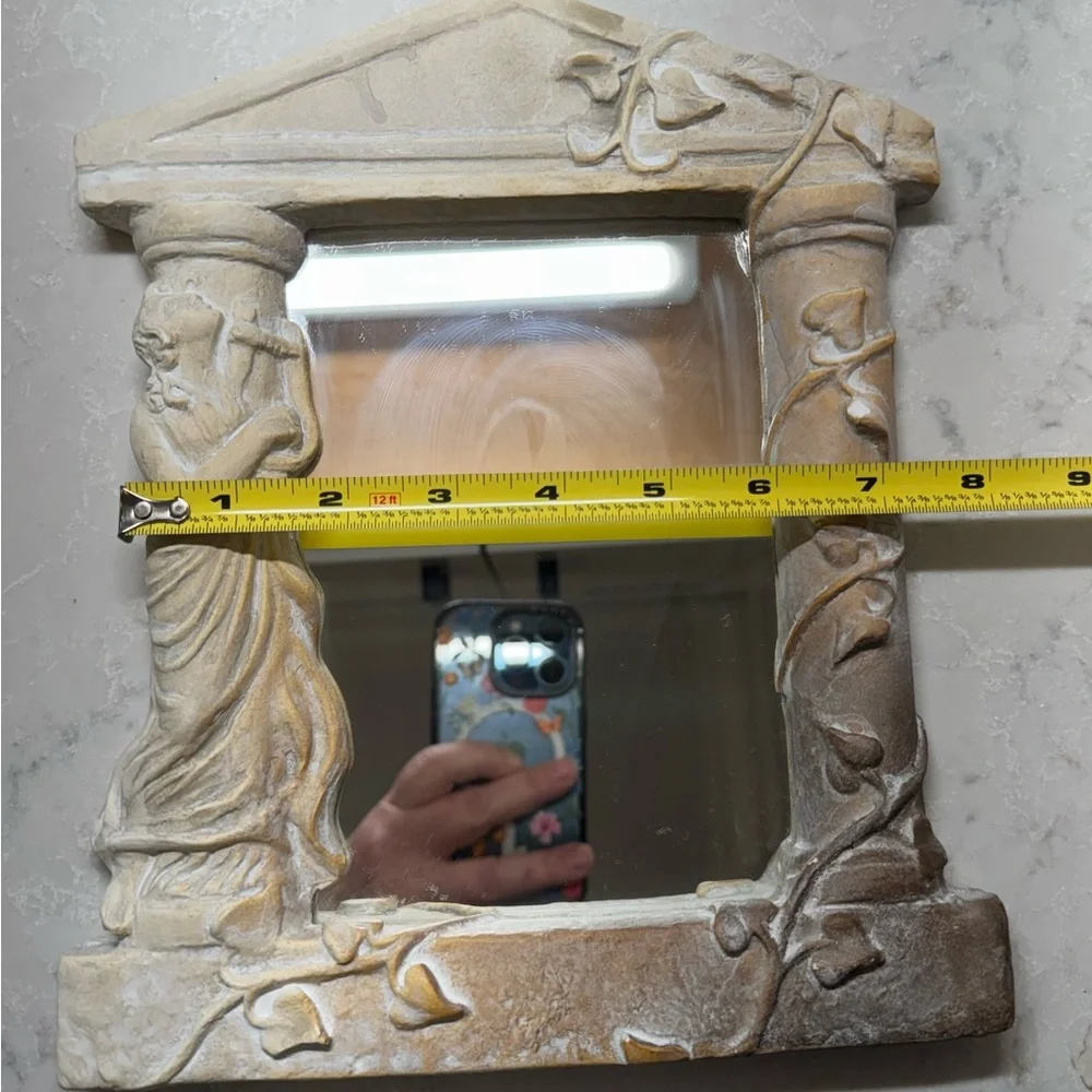 Antique Style Wall Mirror with Sculpted Columns